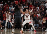 开云体育官网-梅斯队球员进行全队战术磨练，备战下场对手