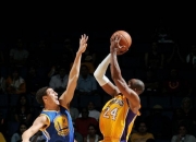 开云体育平台APP-关于球场上绝技百出，帅气球星展现技压群雄的信息