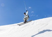 开云官方app入口-北欧铁骑碾碎非洲大象，德里赫特一夫当关，安哥拉防线溃不成军