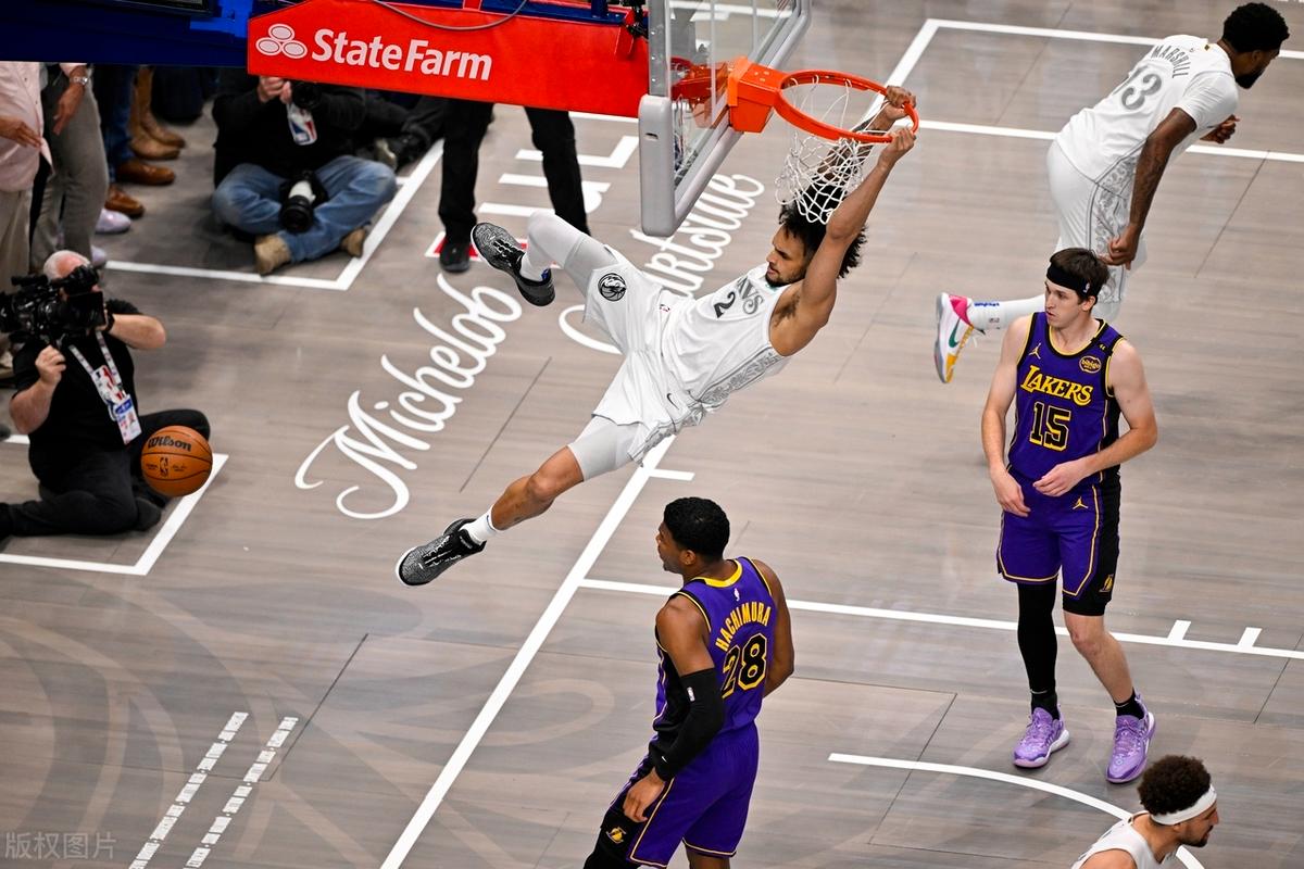 包含深圳队鏖战独行侠，东契奇扛起全队的词条