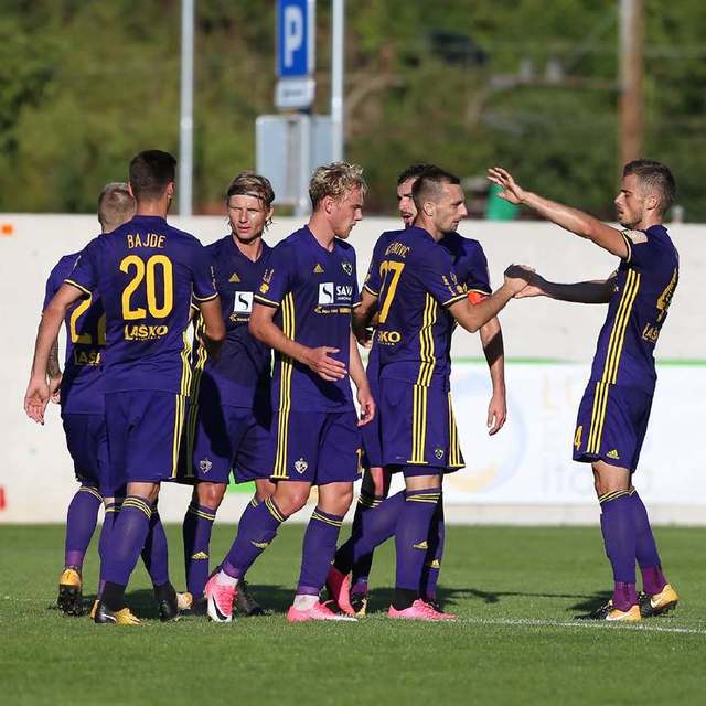 包含安特卫普斩获进球王，比利时劲旅再续欧冠荣耀的词条