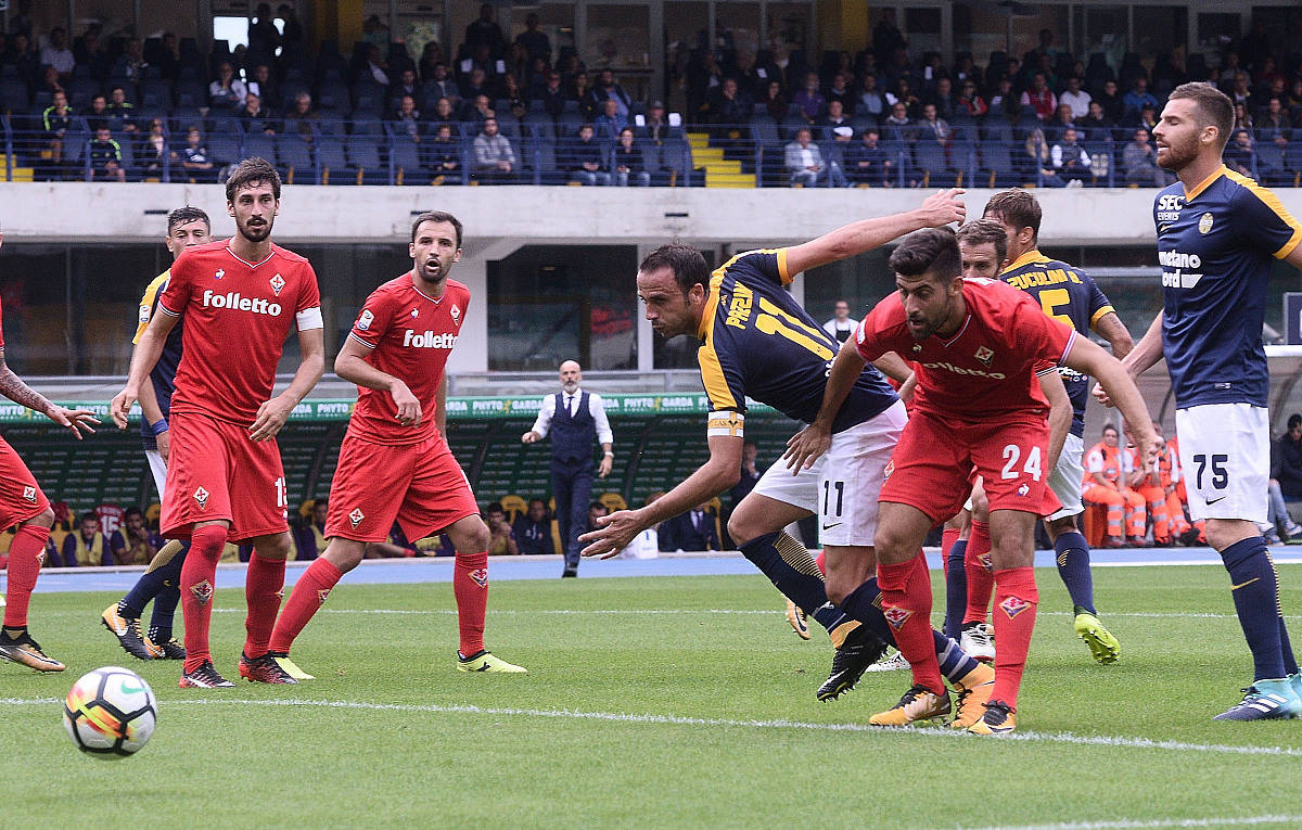 曼联遭遇斯托克城挑战，能否守住领先地位？的简单介绍