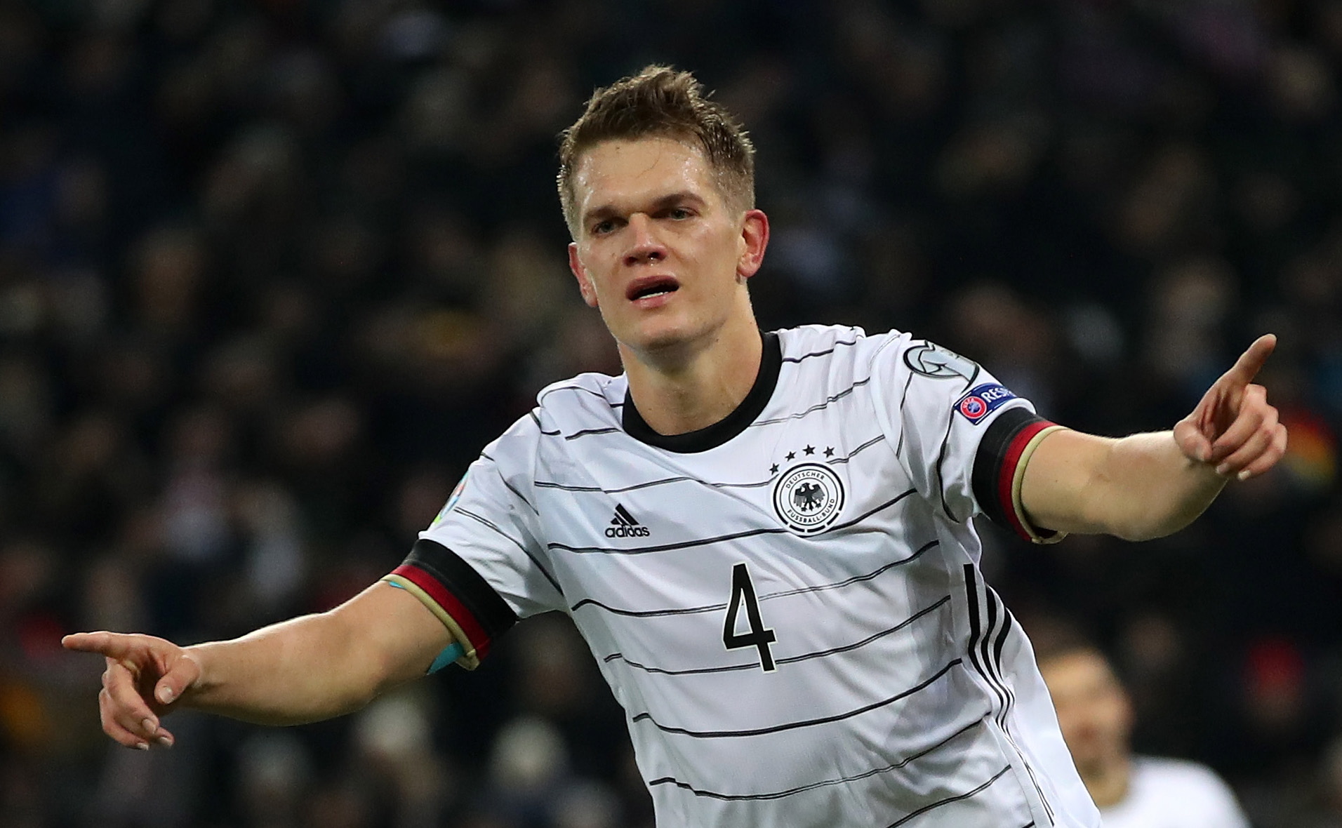 包含地中海国家在欧锦赛预选赛中展现实力的词条