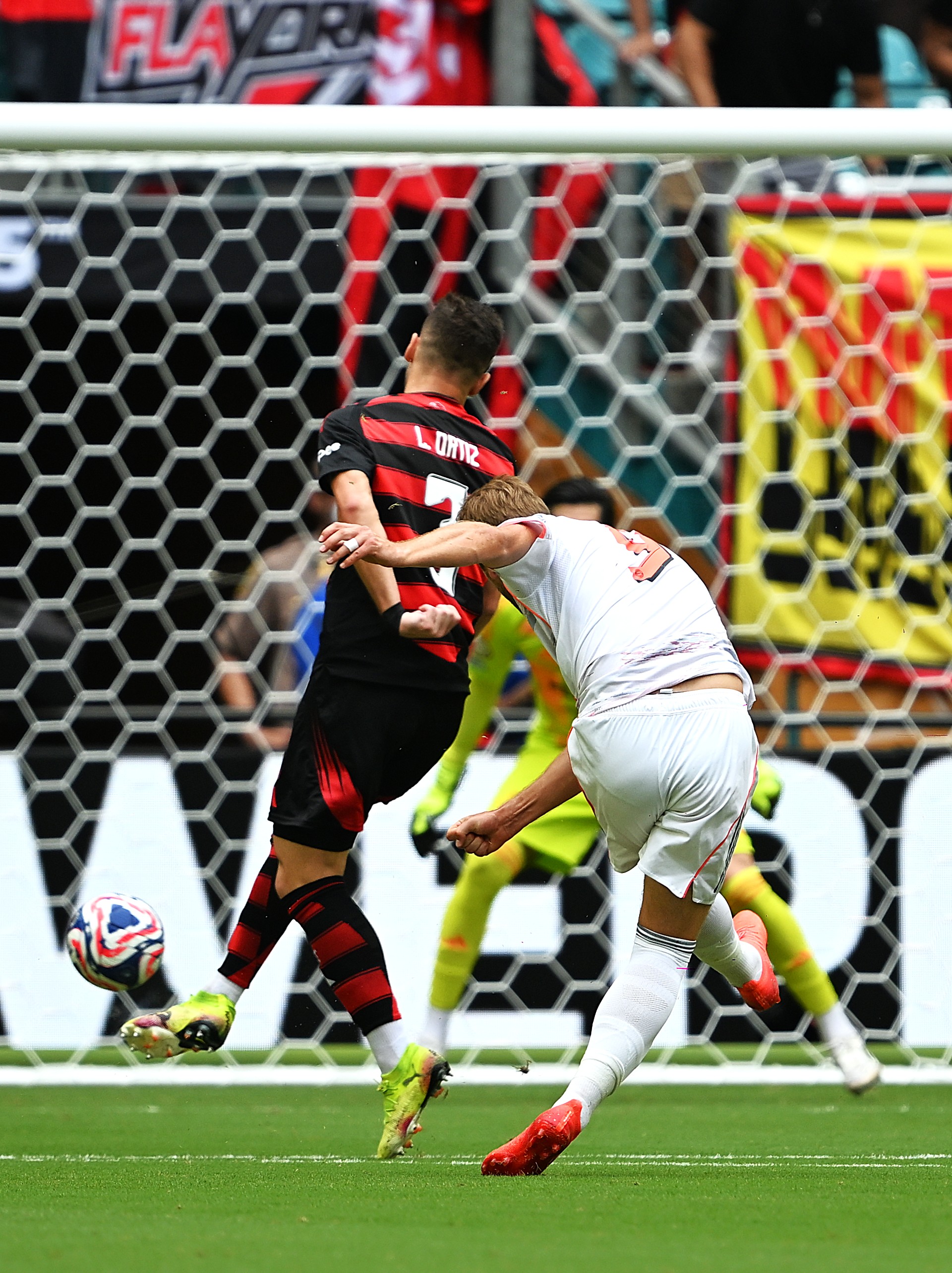 拜仁慕尼黑在德甲比赛中连胜，领跑全场的简单介绍