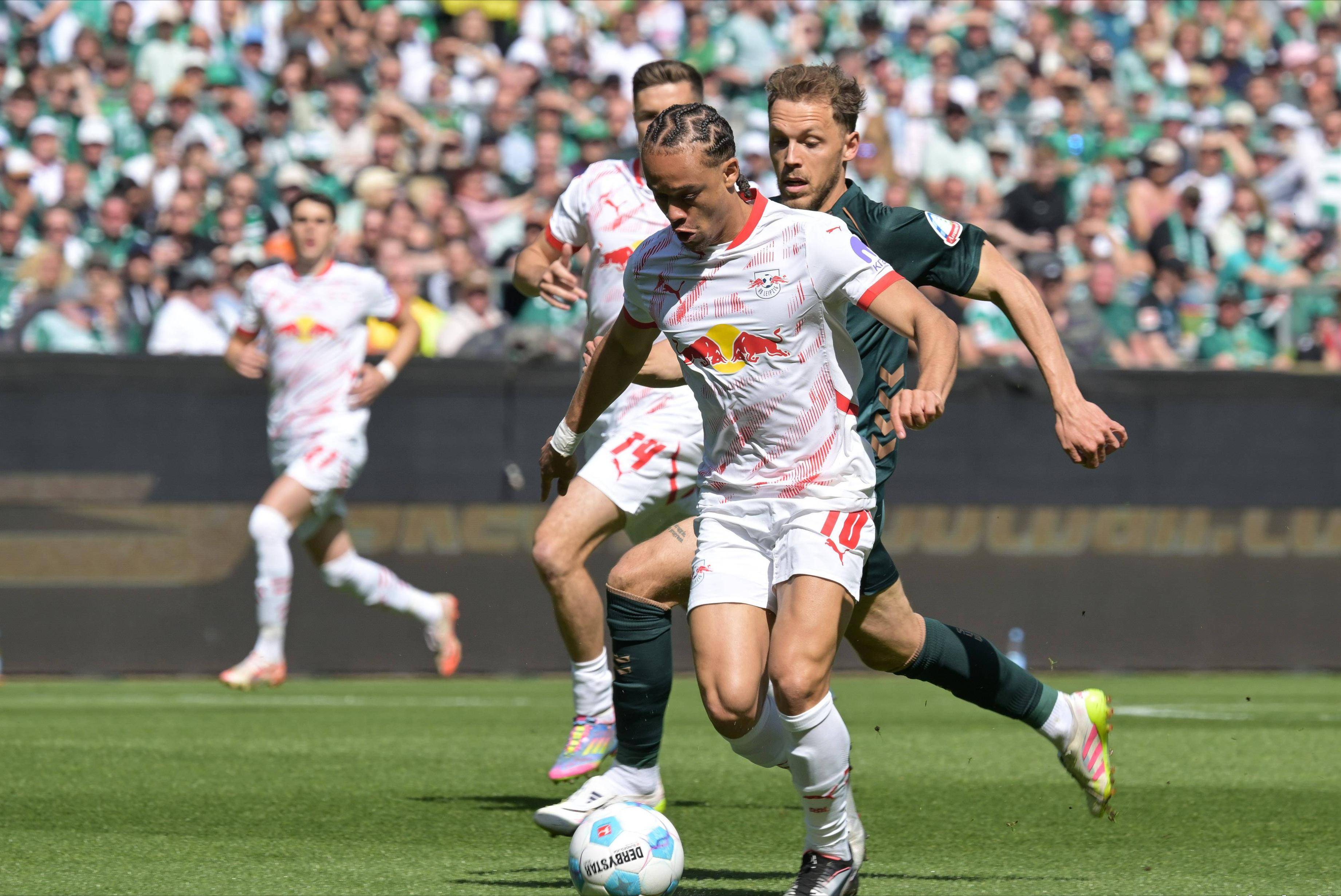 包含弗赖堡球队遭遇失利，保级形势堪忧的词条