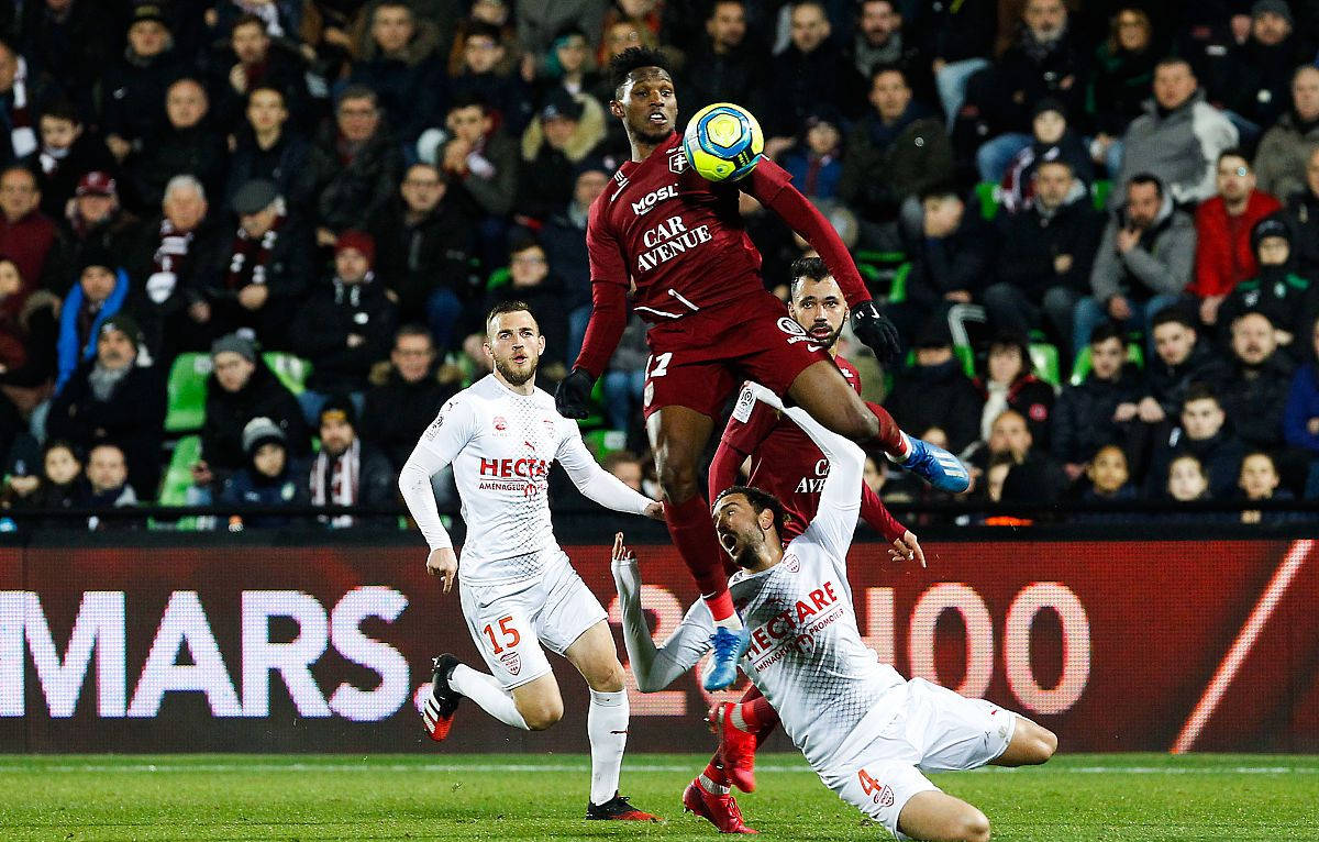 尼姆主场击败图卢兹，立于不败之地