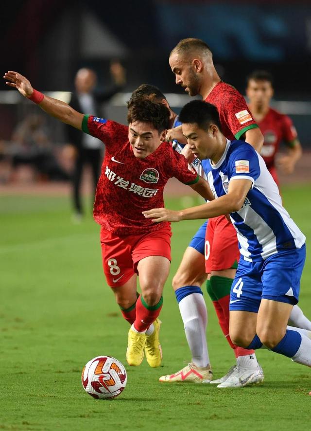 关于大洋洲联赛冠军争夺战悬念迭起的信息