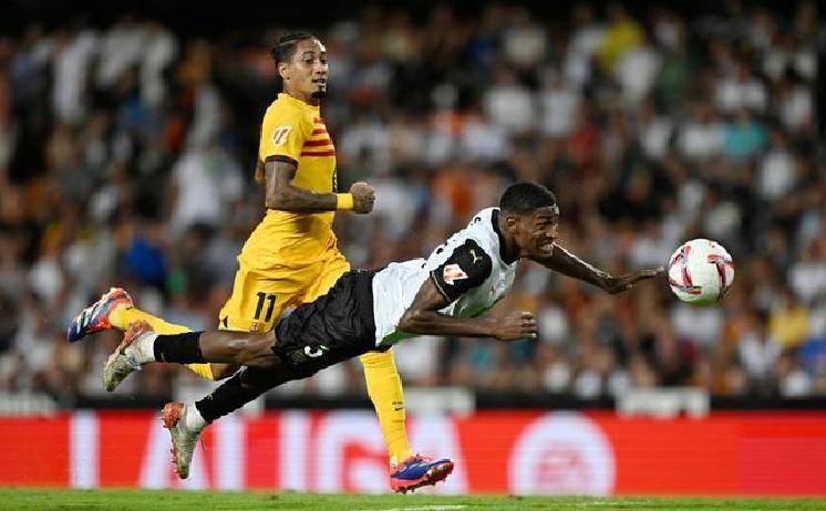 巴伦西亚客场失利，冲击前四名受挫