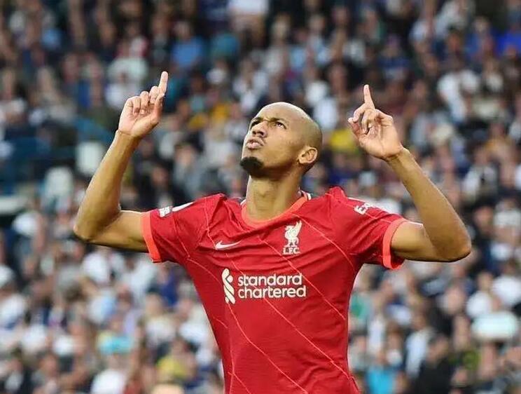 里昂完胜罗马，法比尼奥高光表现