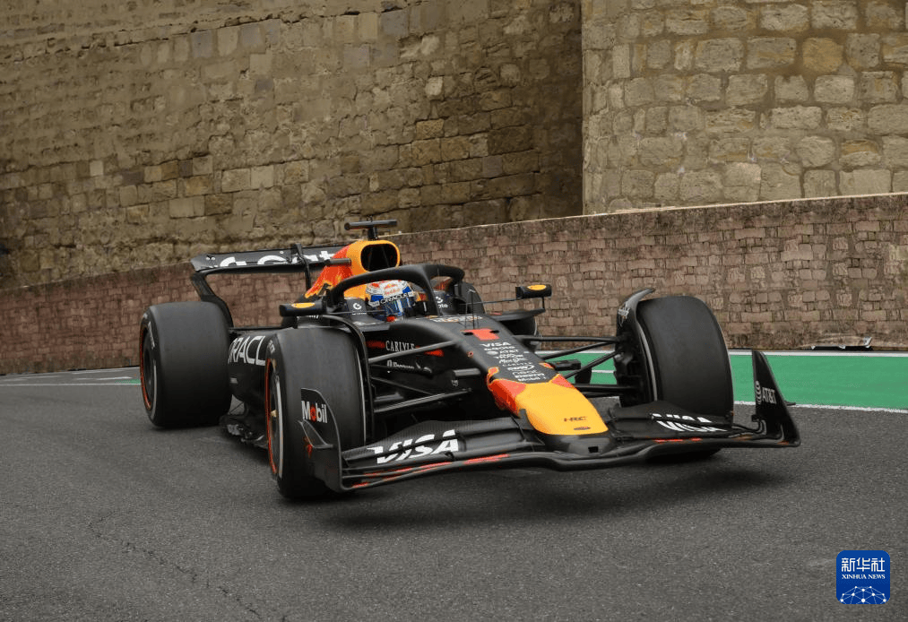 关于索伯车队翻盘梅赛德斯，维斯塔潘高光表现的信息