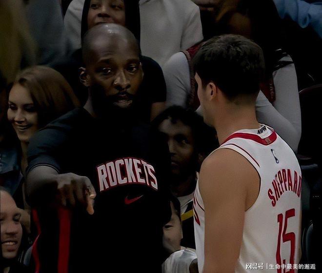 吉林队翻盘火箭,霍勒迪点燃赛场 吉林队翻盘火箭,霍勒迪点燃赛场