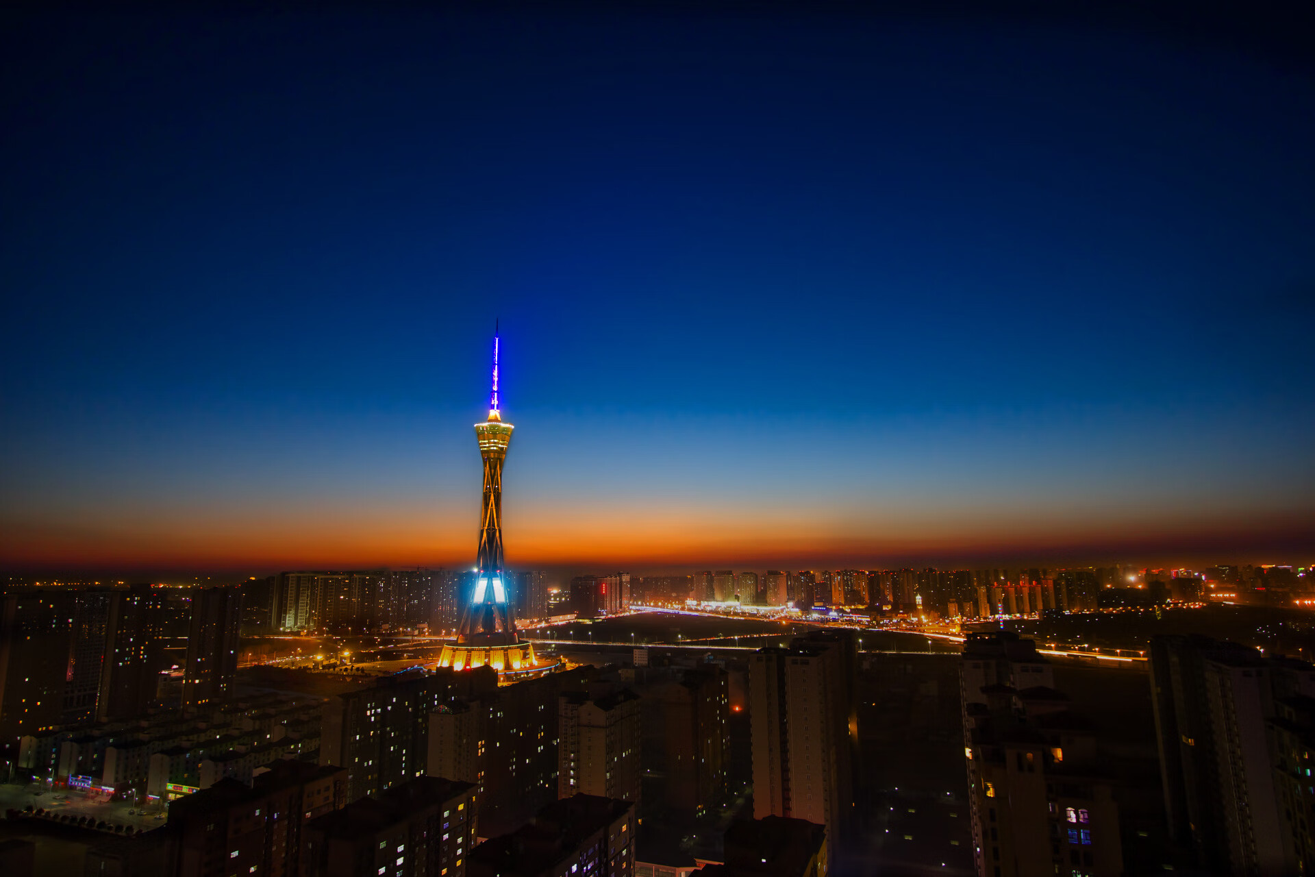 意甲焦点战之夜,莫兰特用实力证明自己,从篮球场到绿茵场的跨界启示