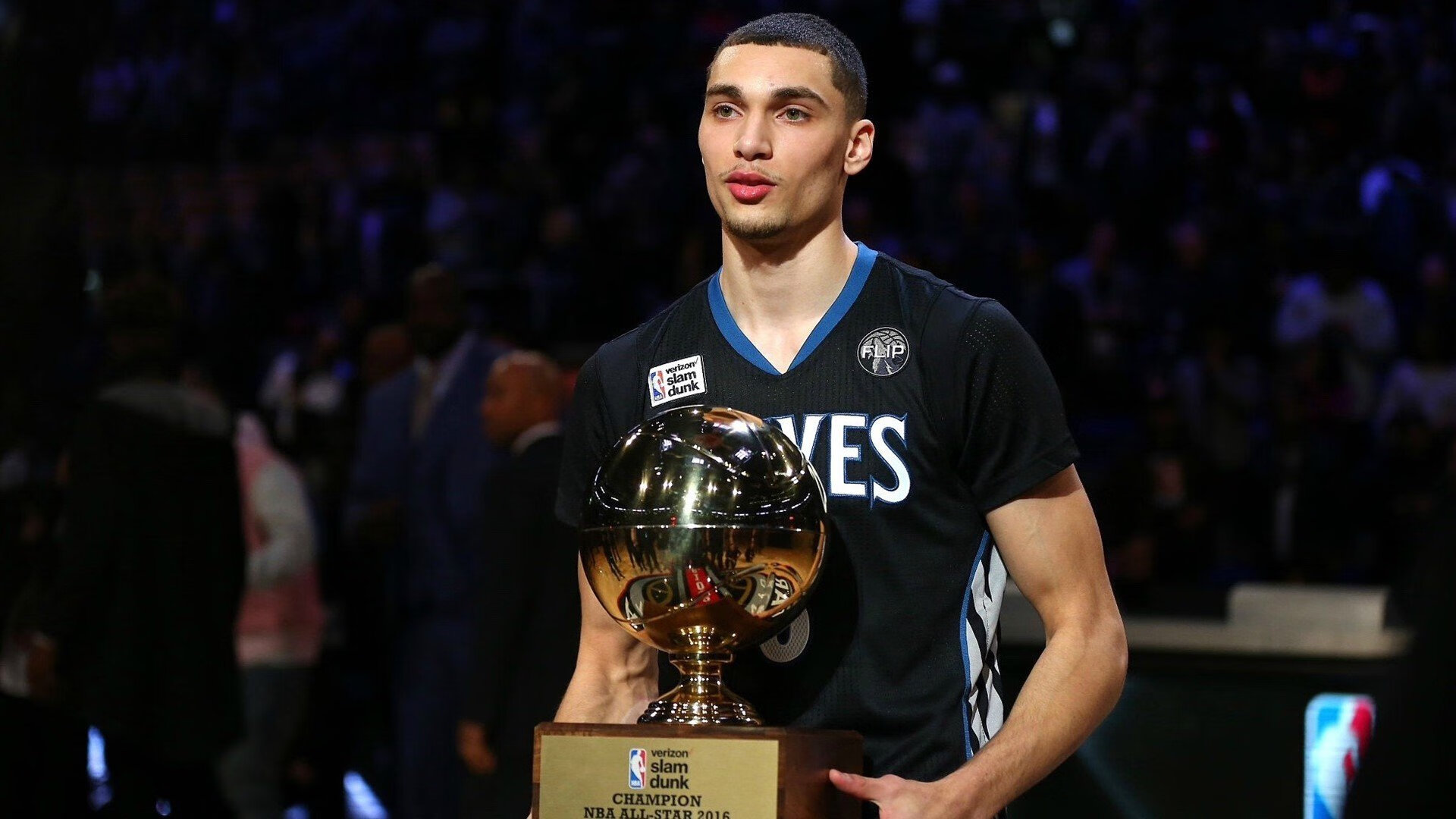 沪上风云起,班凯罗一球定江山—上海队力克灰熊关键战纪实